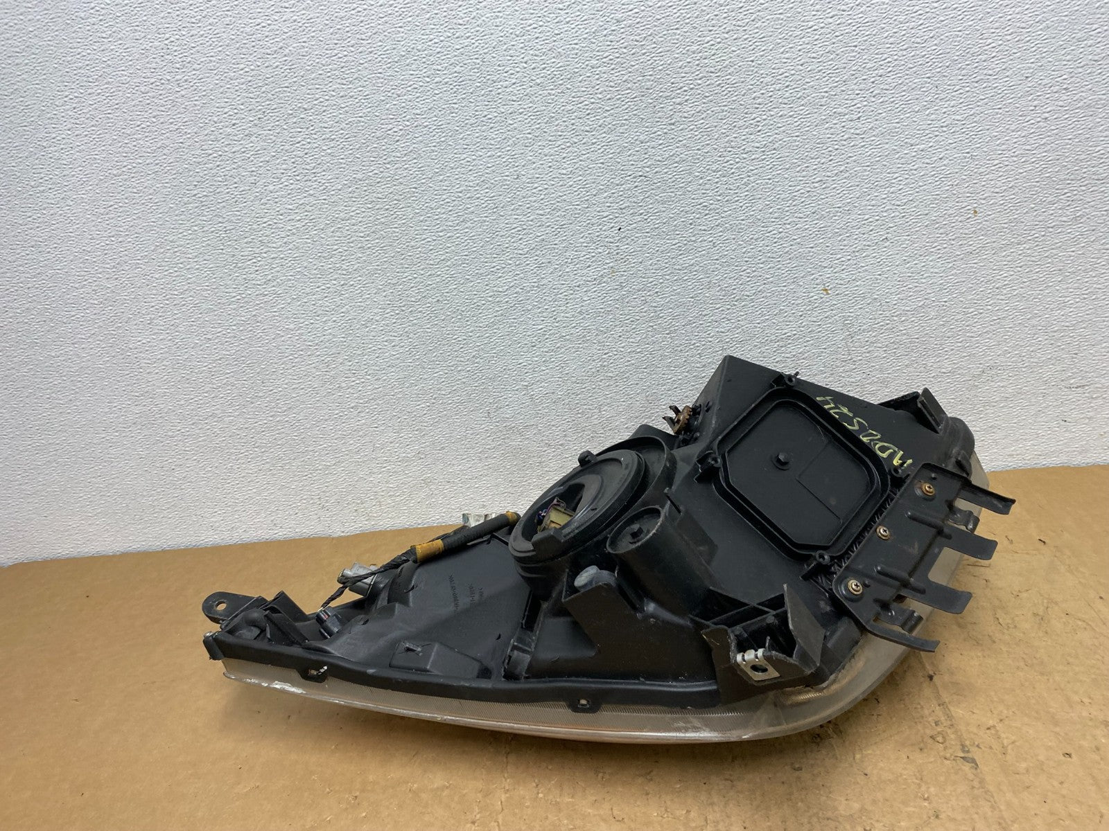 2006-2009 Toyota Prius Left Driver LH Side Blue Headlight Halogen AD0524 DW8