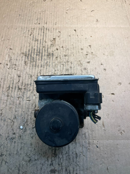 2004-2007 GMC Savana Express ABS Brake Pump Control 13567149 U9527 DG5