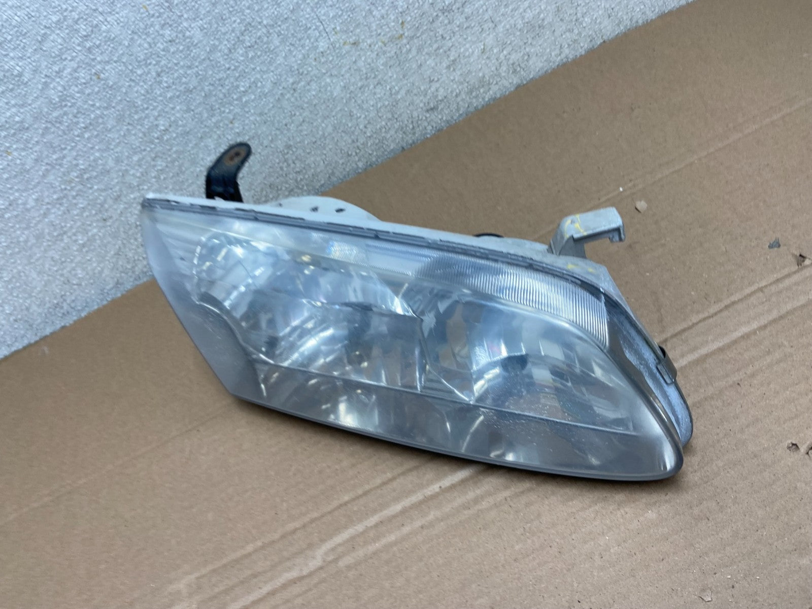 2000 to 2001 Toyota Camry Sedan Right Headlight Clear Lens AB1241 DW1