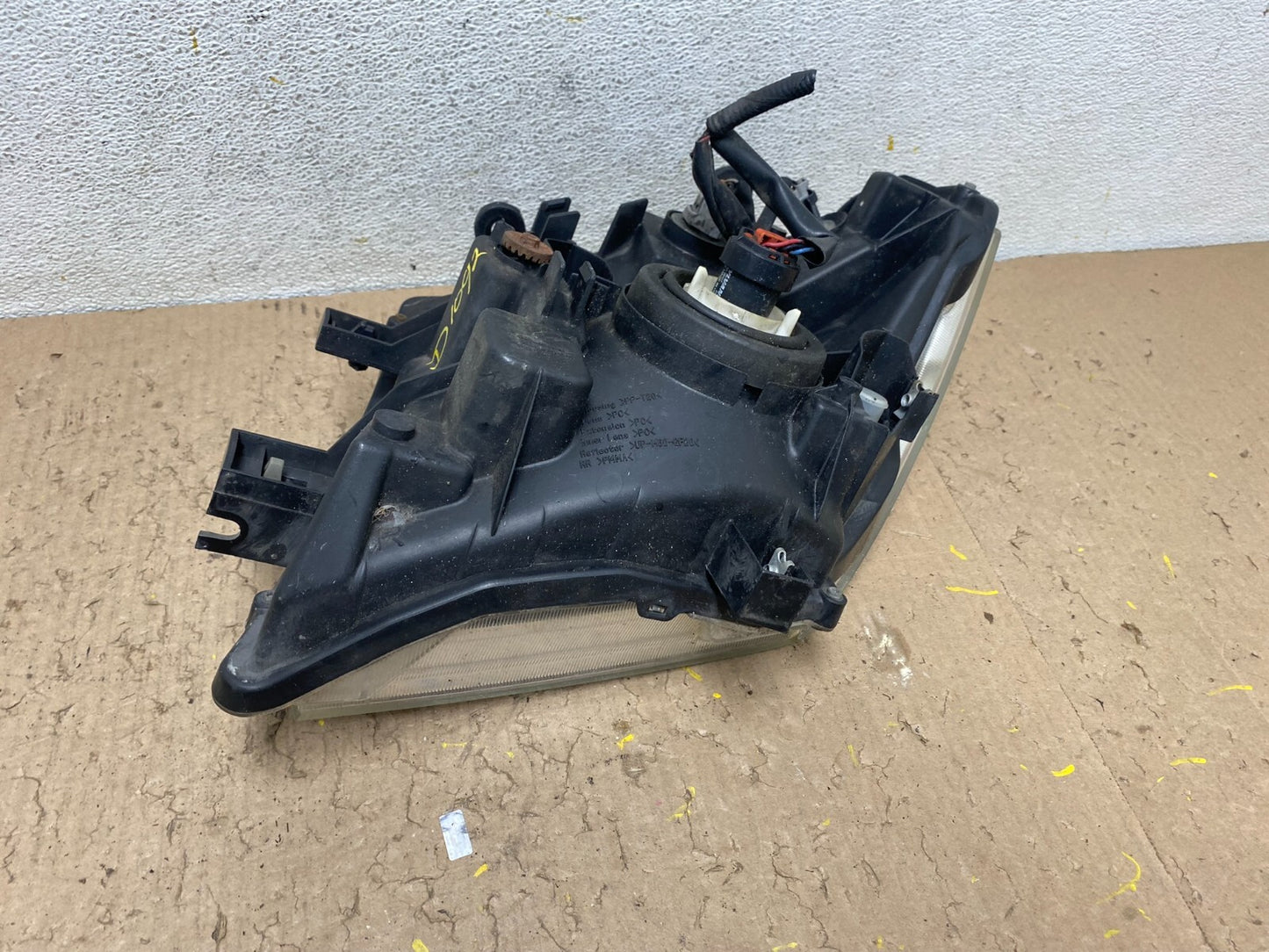 2005 to 2007 Nissan Pathfinder Halogen Headlight Right Passenger Oem D1092 DG16