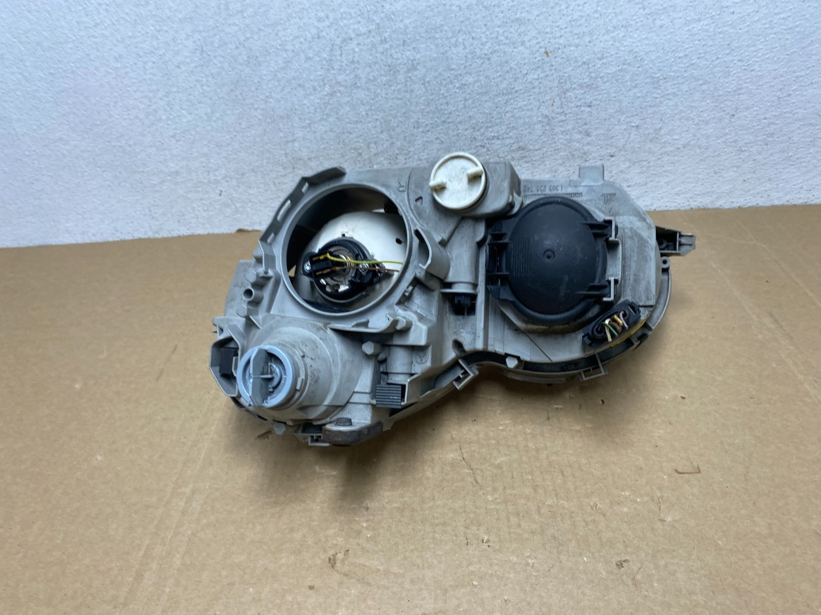 2005 to 2007 Mercedes-Benz C-Class Right Passenger Side Headlight AF9953 DW6