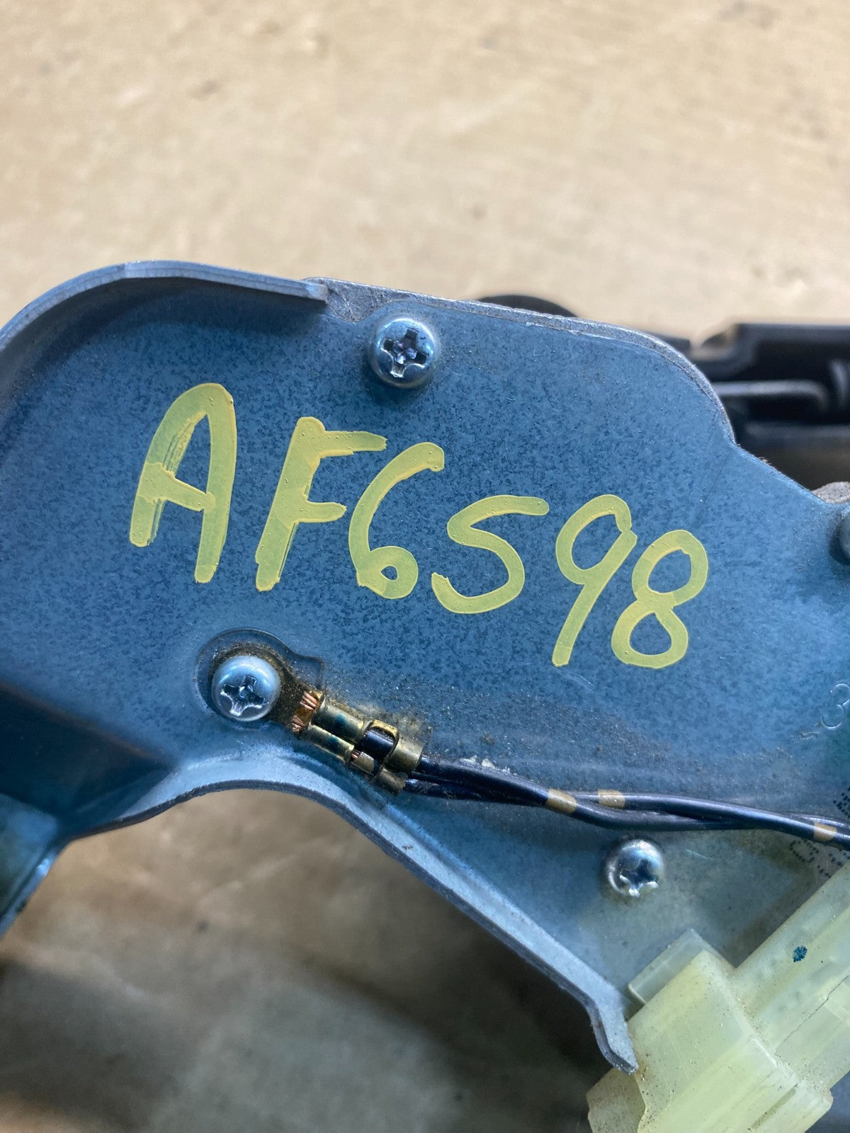 2008 to 2014 Subaru Tribeca Rear Windshield Wiper Motor af6598 DG6