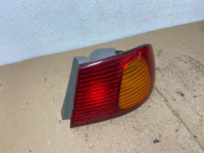 1998 1999 2000 Toyota Corolla Right Passenger Side Tail light AC7329 LK2