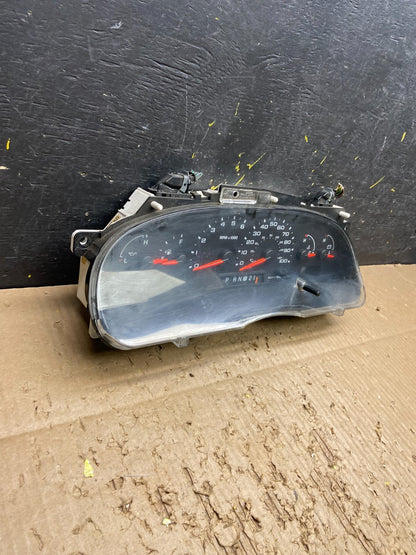 2006 Ford E350 Gauge Speedometer Cluster OEM v7841 DG2