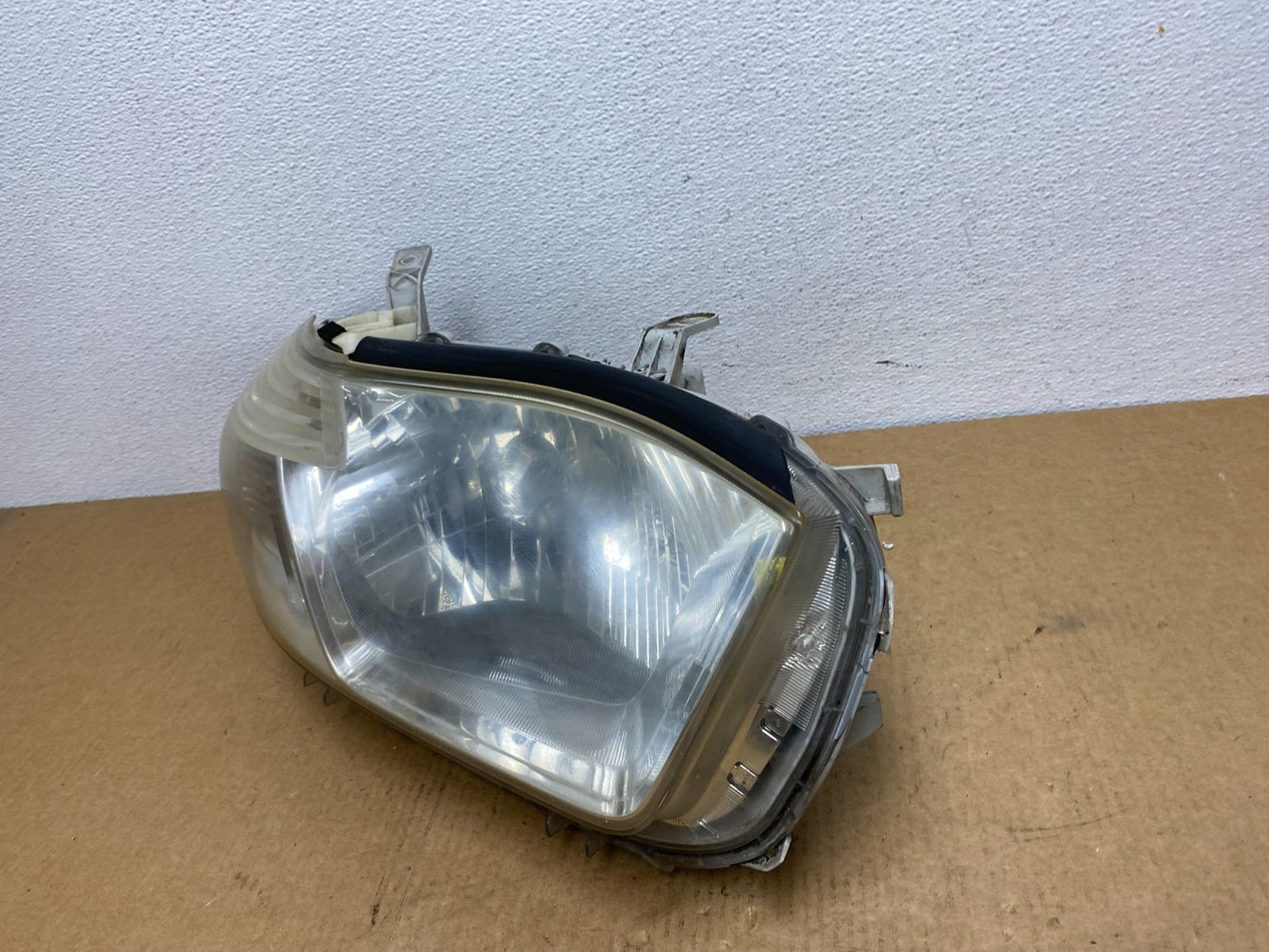 2008 - 2010 Toyota Highlander Right Passenger RH Halogen Headlight AC1810 DW1