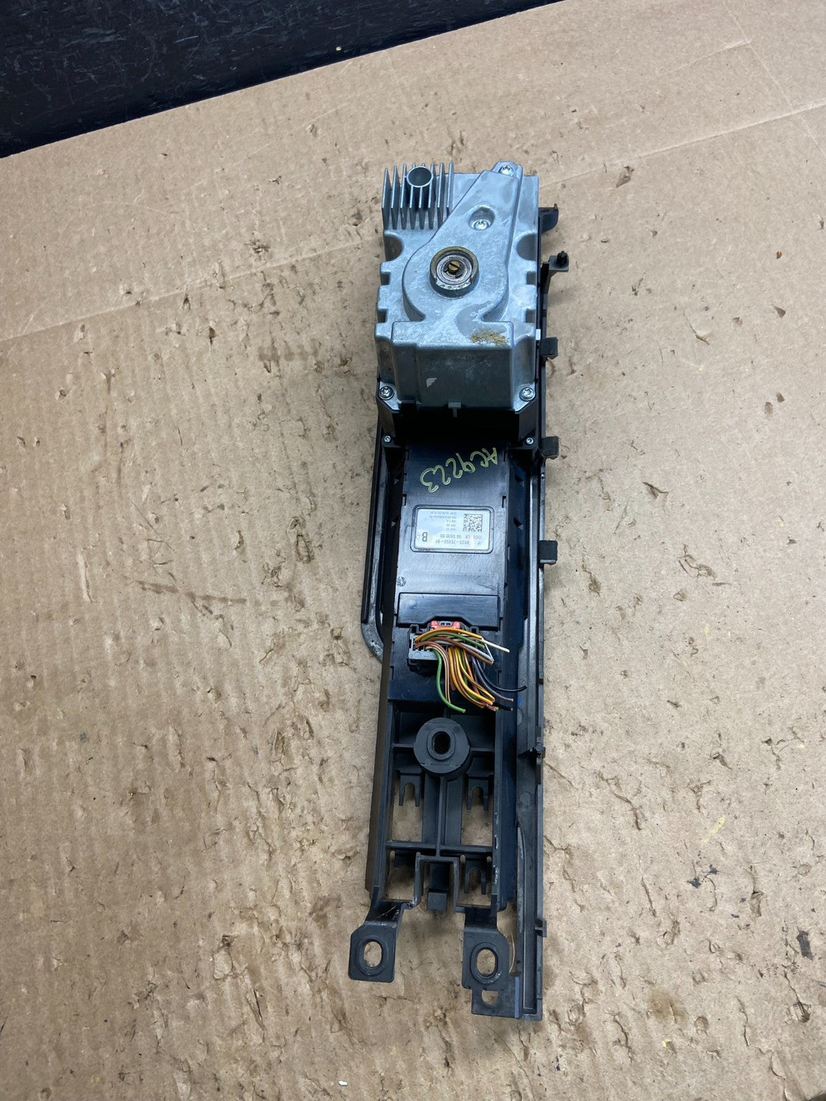 2009 - 2011 Jaguar XF Gear Shifter Selector Control Panel Knob AC9224 DG4