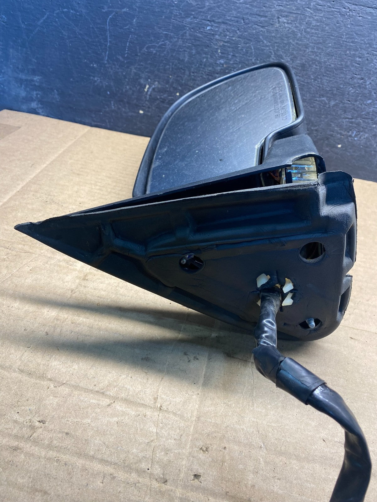 2003-2006 Chevrolet Tahoe Suburban Right Passenger Turn Door Mirror AE8277 DW4