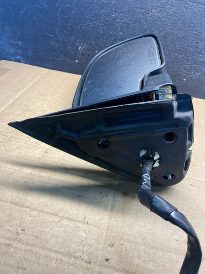 2003-2006 Chevrolet Tahoe Suburban Right Passenger Turn Door Mirror AE8277 DW4