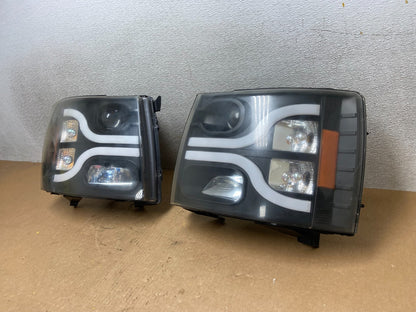 2007 to 2014 Chevrolet Silverado Left+Right Side Headlights Z7065 DG1