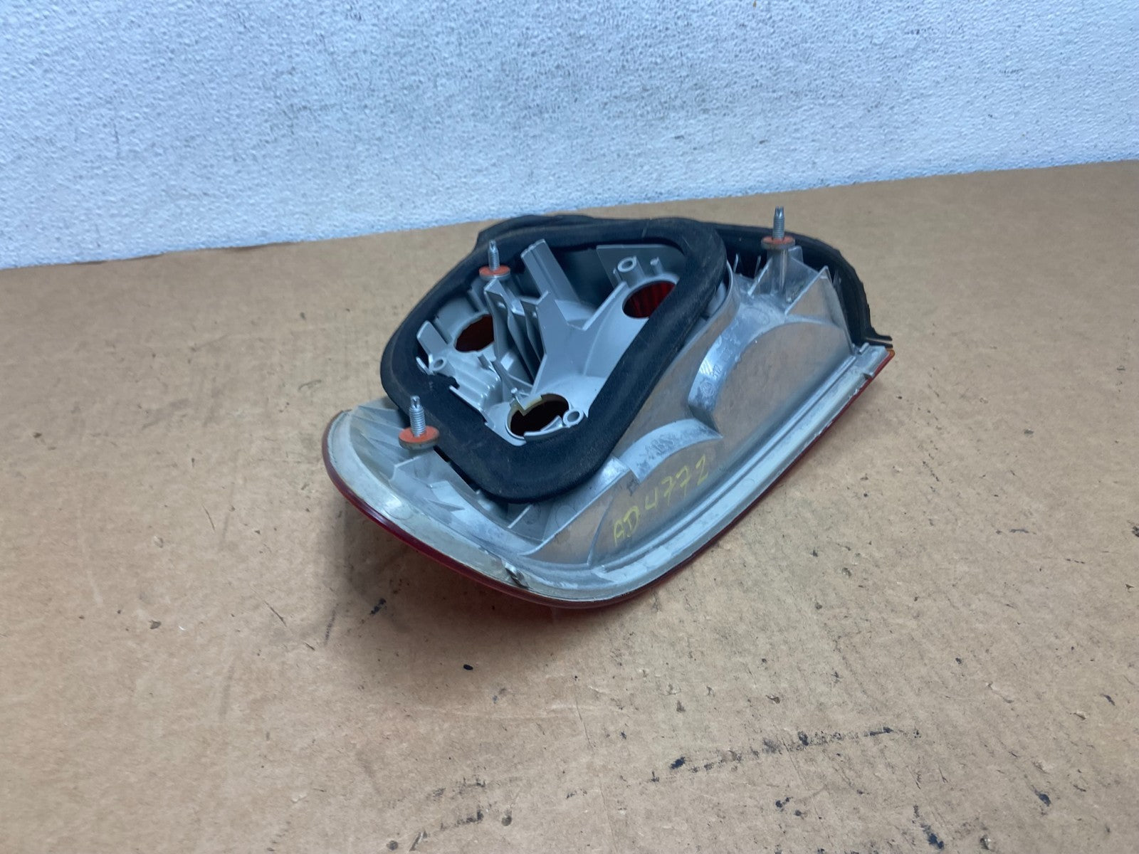 1999-2001 Bmw E46 325i 328i 330i Coupe Right Passenger Tail Light AD4772 DW4