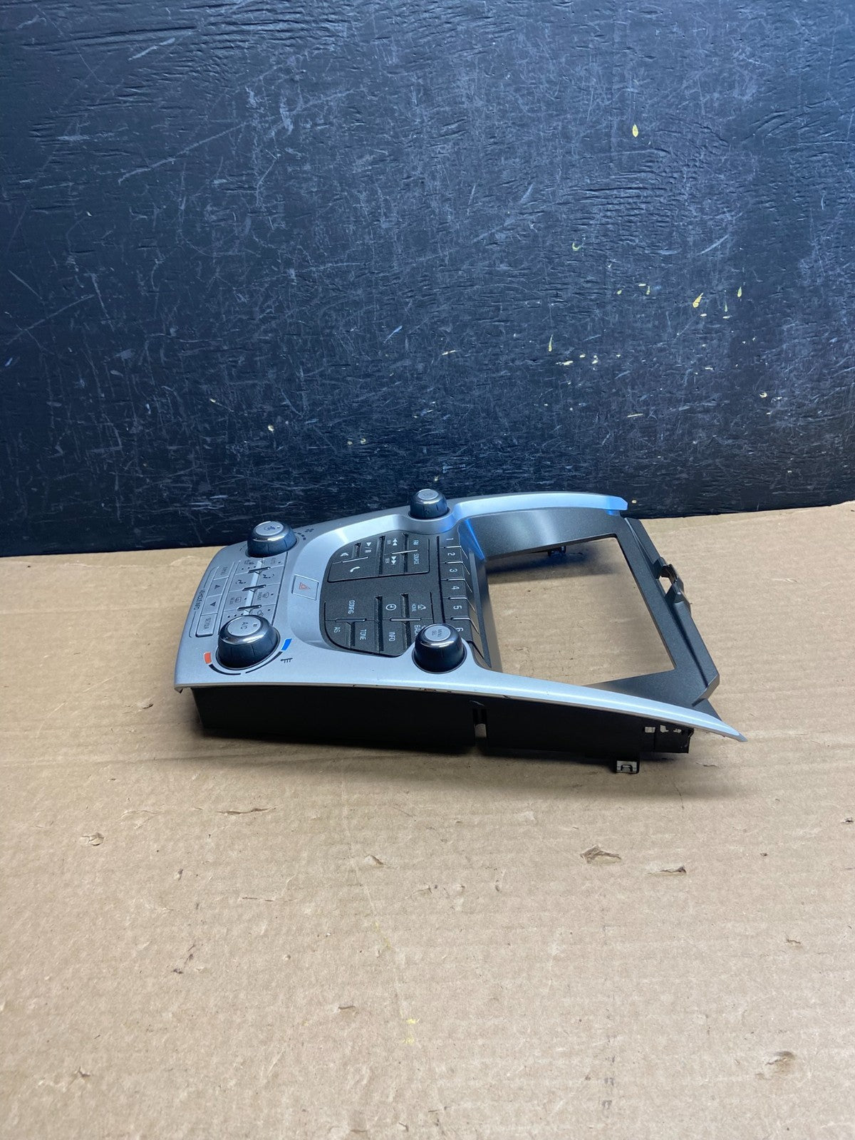 2016-2017 Chevy Equinox Terrain Radio Face Climate Control Panel Bezel AF2514 DG2