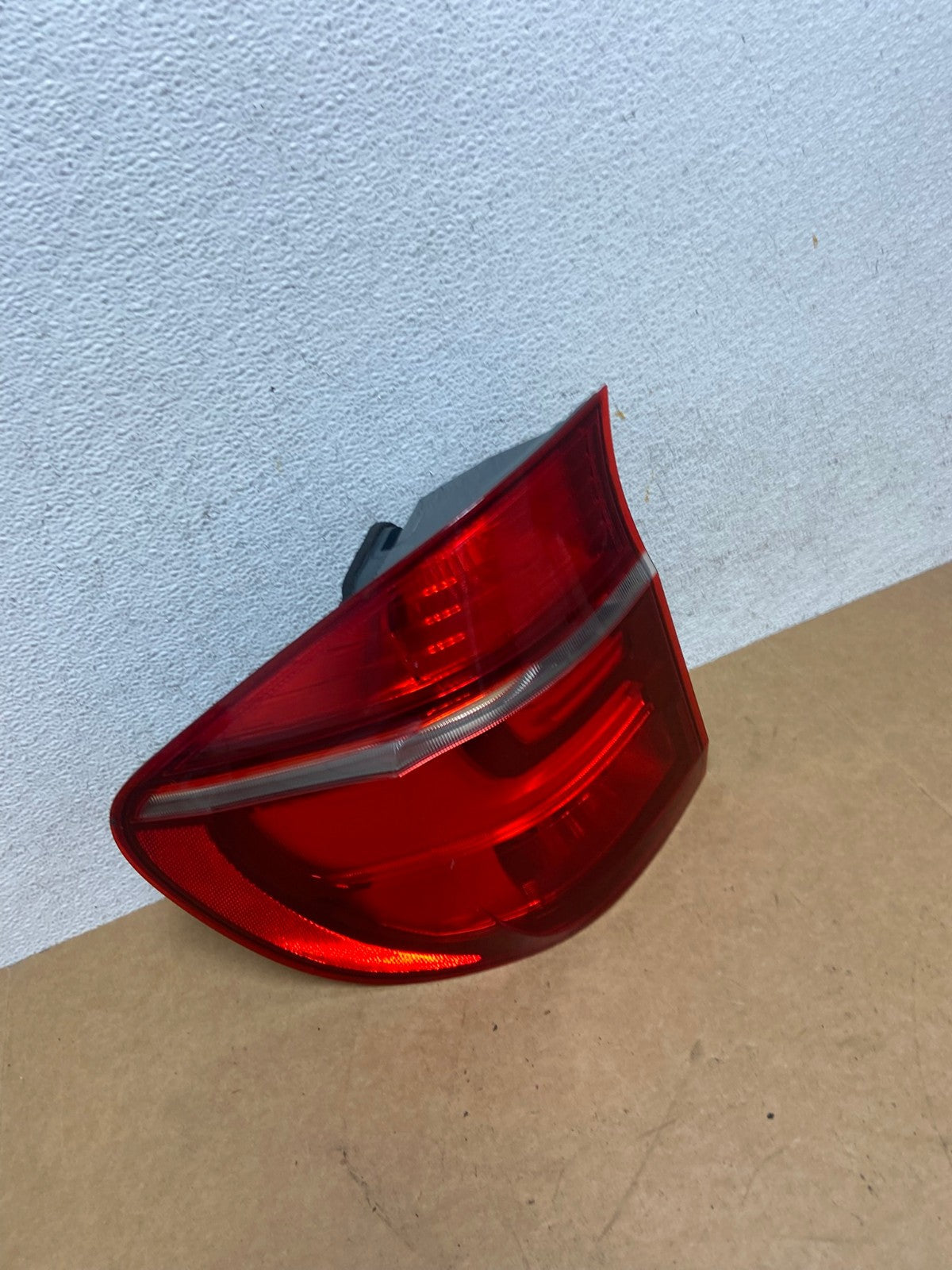 2011 2012 2013 Bmw X5 E70 Left Driver LH Tail Light AE2972 LK2