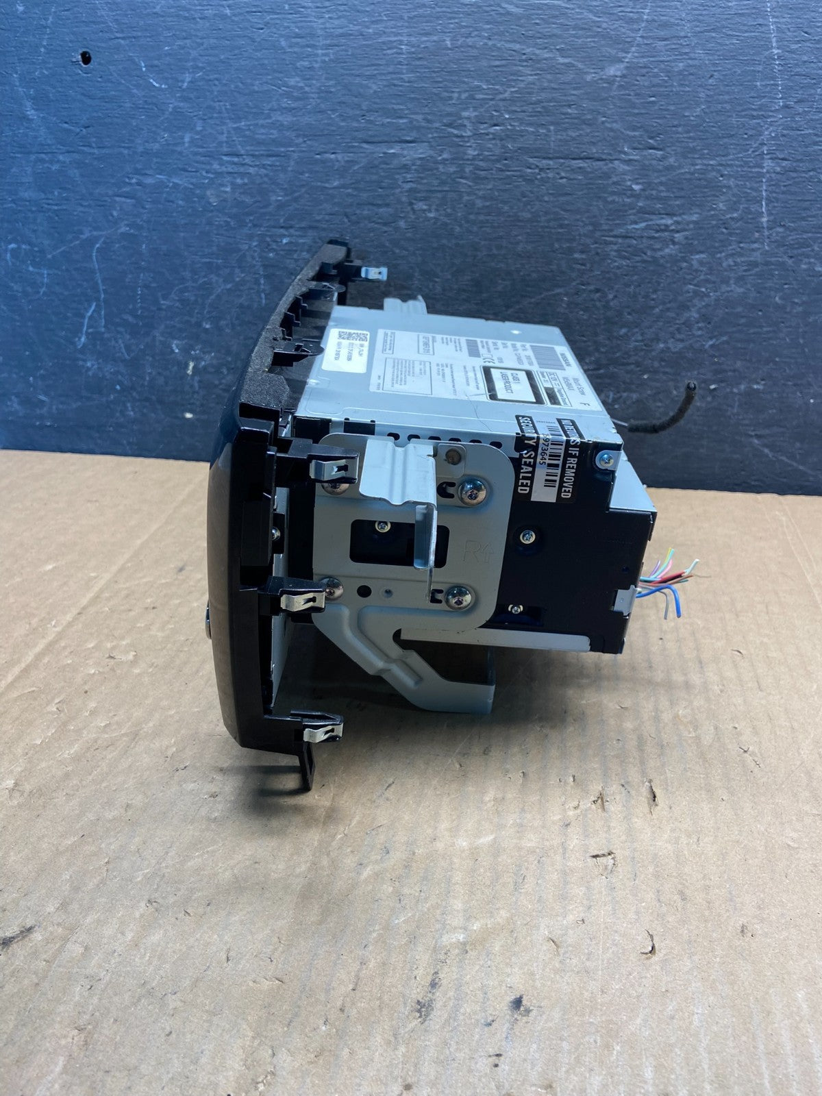 2015 to 2016 Nissan Rogue AM FM XM Radio CD Player Screen Receiver AG1533 DW2