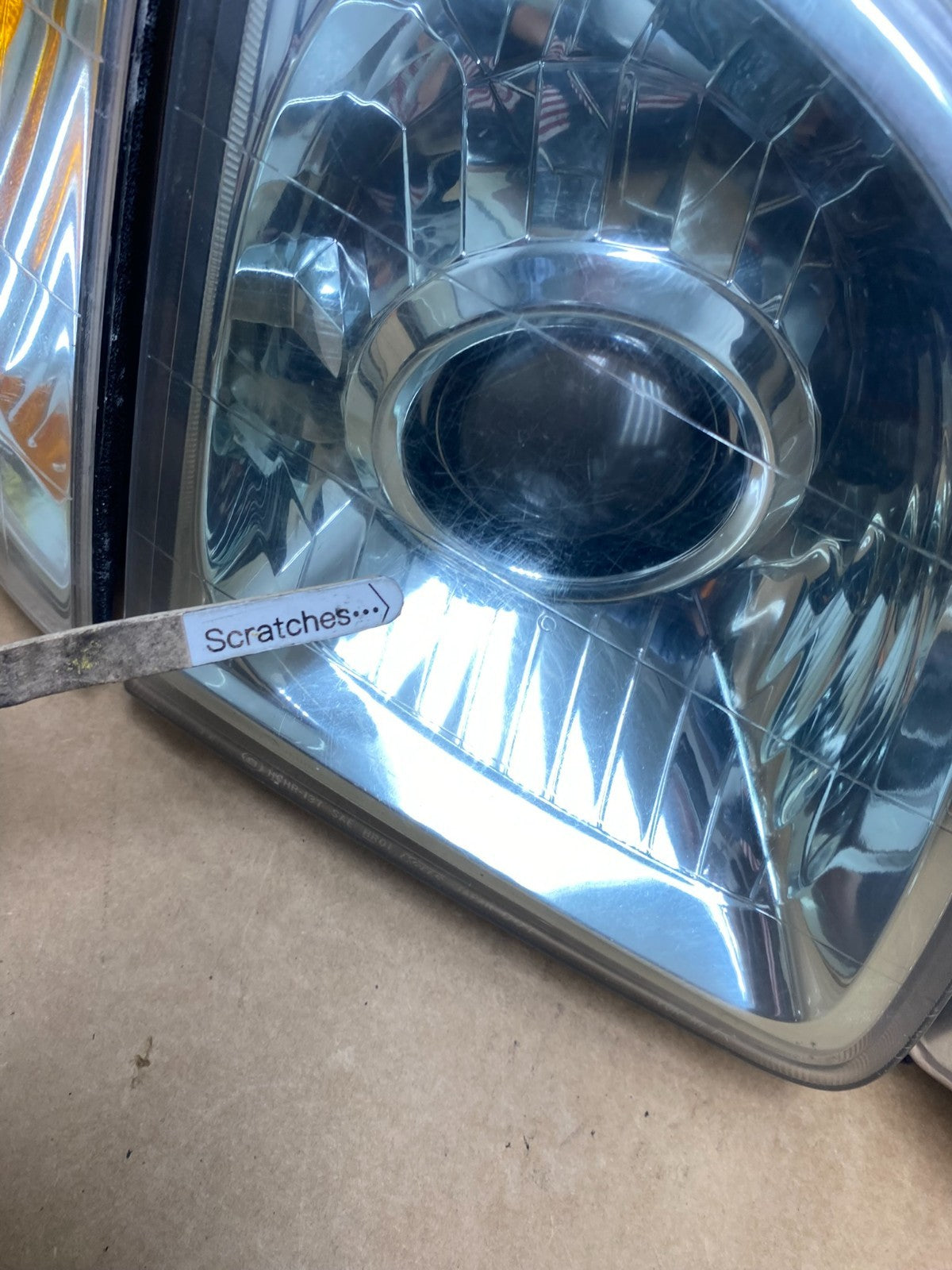 2003 to 2007 Lexus LX470 Right Passenger Side Halogen Headlight AE2903 DW3
