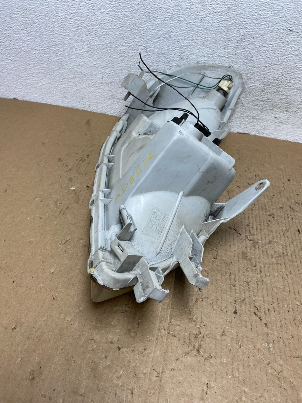 2000 2001 2002 Toyota Echo Left Driver LH Side Headlight AD8812 DW7