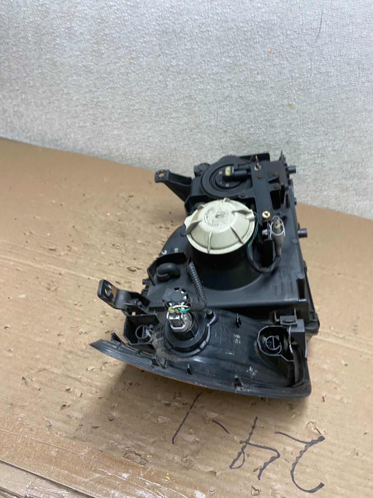 2003 to 2007 Lexus LX470 Left Driver LH Side Halogen Headlight  OEM AB1599 DG8