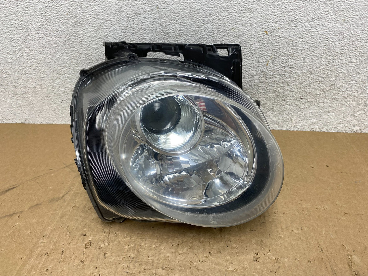 2015 to 2017 Nisan Juke Right Passenger Side Headlight AG1116 DG0