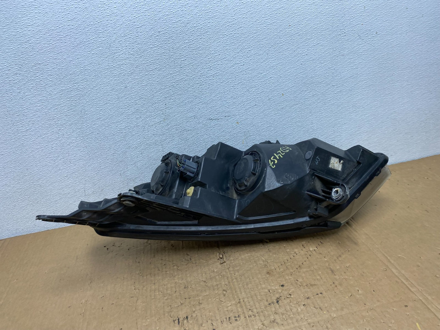 2013-2017 Chevrolet Traverse Right Passenger Side Halogen Headlight AD2457 DW5