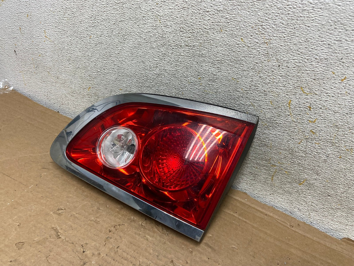 2008-2012 Buick Enclave Right Passenger Rh Inner Tail Light AH9025 LK2
