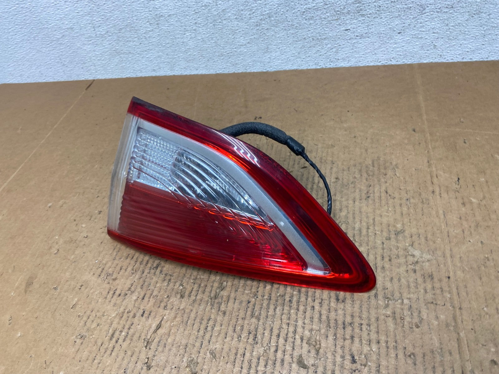 2013 to 2016 Ford Escape Right Passenger RH Side Inner Tail Light AE1347 LK1