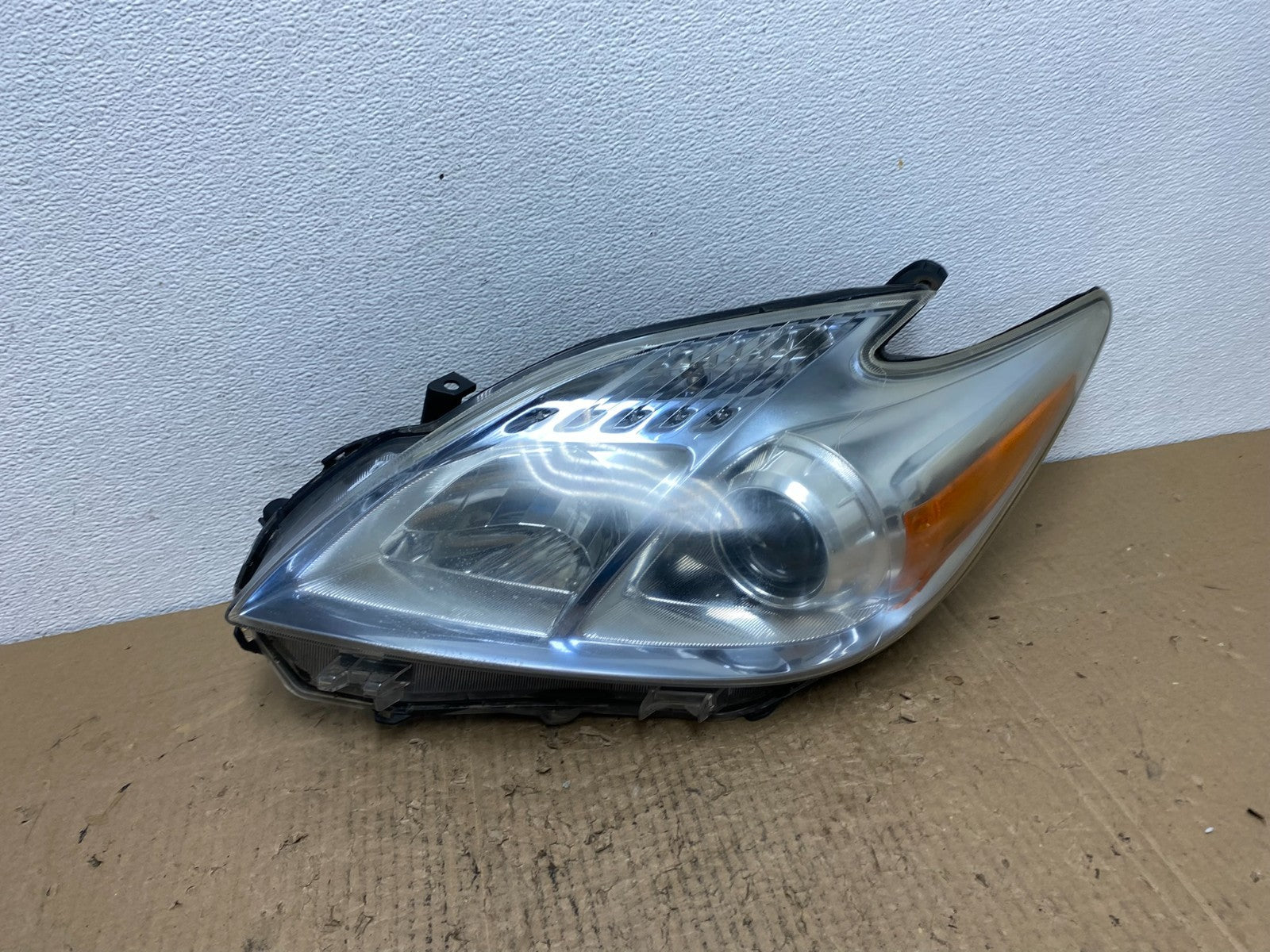 2010 - 2011 Toyota Prius Left Driver LH Blue Halogen Headlight Oem AC4092 DW0