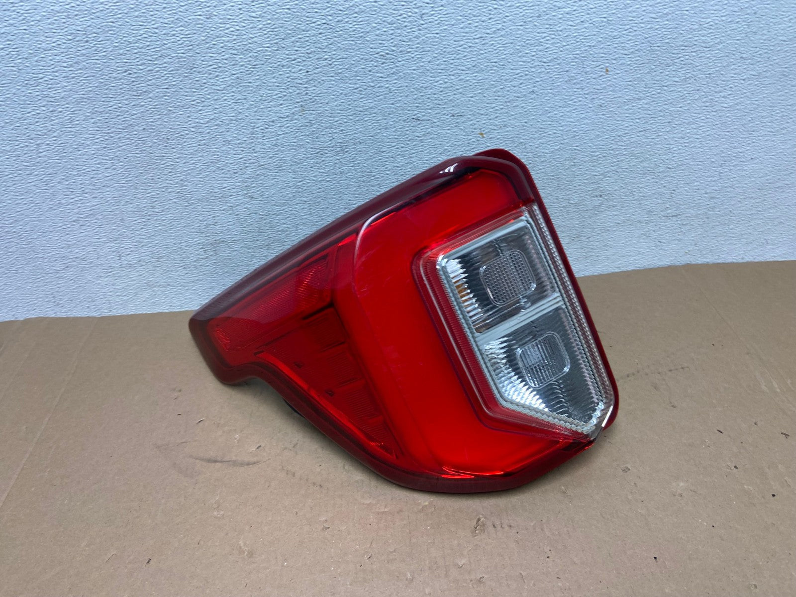 2020 2021 2022 2023 Ford Explorer Left Driver Lh Side Tail light AD6424 LK0