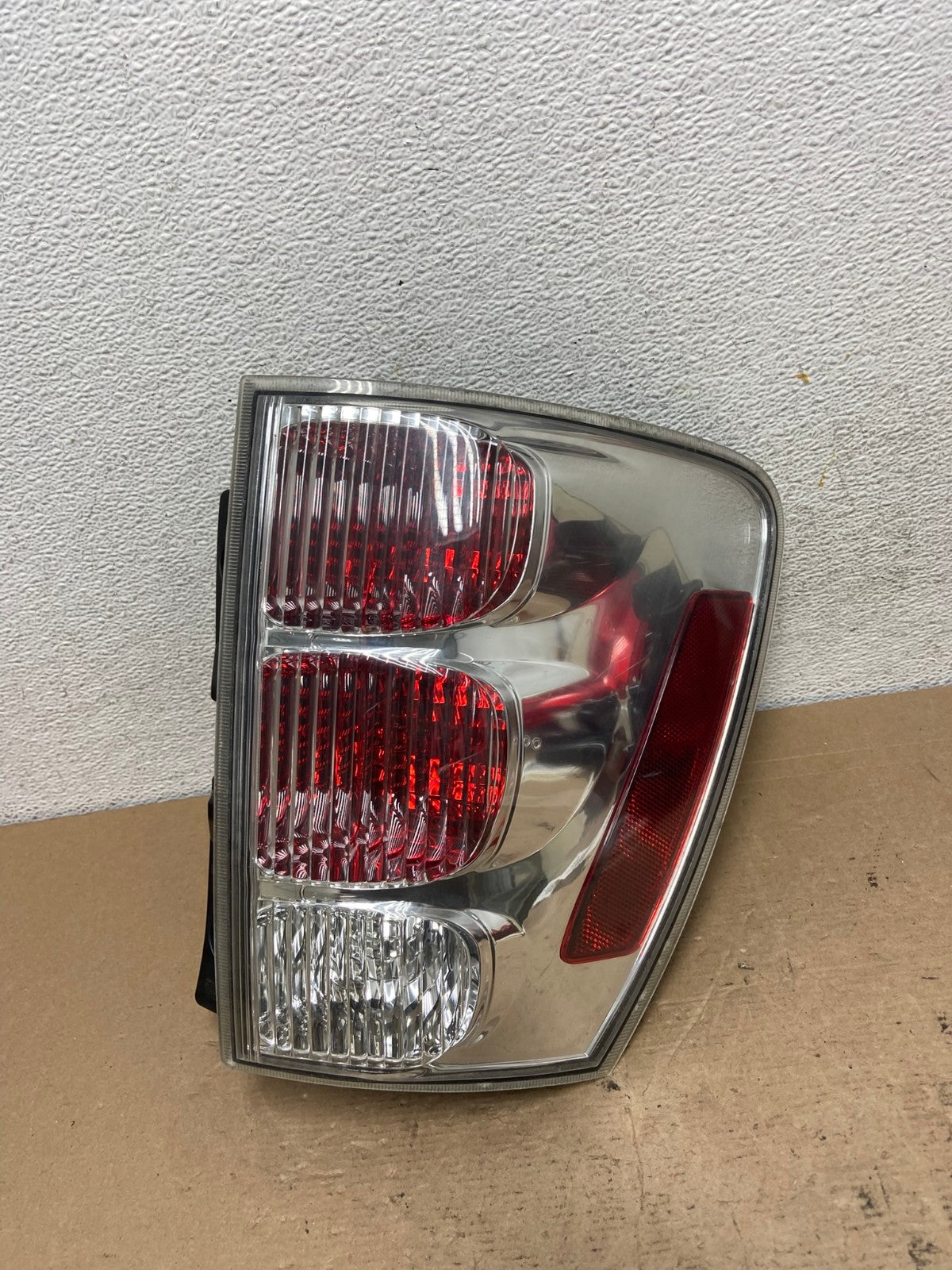 2005 to 2008 Chevrolet Equinox Right Passenger Rh Side Tail Light AF4786 LK0