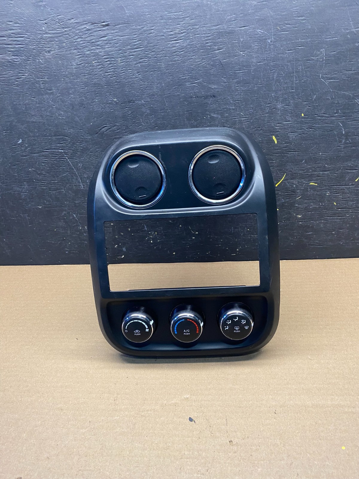 2011 to 2017 Jeep Compass Dash Climate Temperature Control Radio Bezel S2843  DG0
