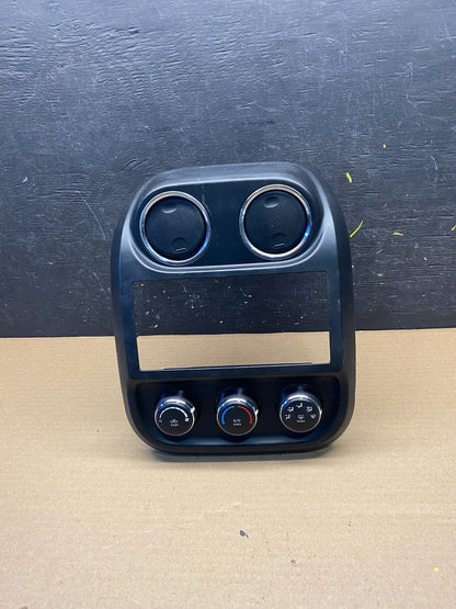 2011 to 2017 Jeep Compass Dash Climate Temperature Control Radio Bezel S2843  DG0