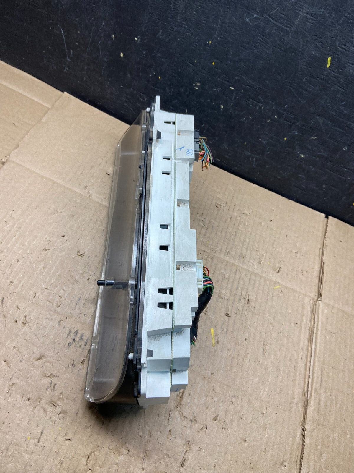 2000 to 2002 Ford Expedition Speedometer Instrument Gauge Cluster L6846 PS5