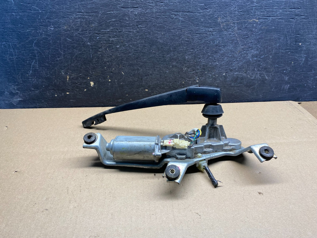 2005 to 2009 Subaru Legacy Outback Rear Windshield Wiper Motor AI5228 PS1