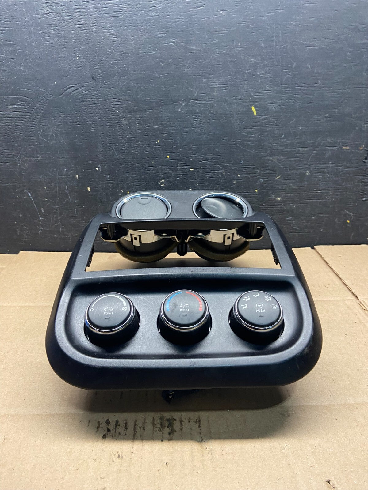 2011 to 2017 Jeep Compass Dash Climate Temperature Control Radio Bezel L5627 DG1