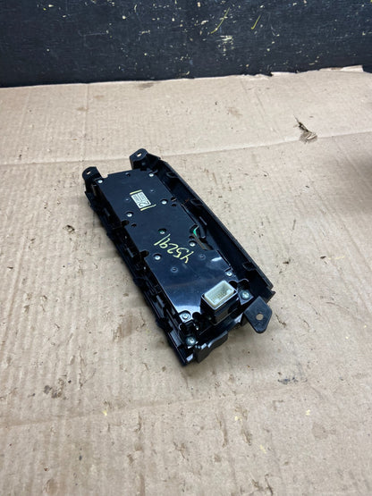 2009-2014 Nissan Murano AM FM Radio CD Control Panel Y5291 DG3