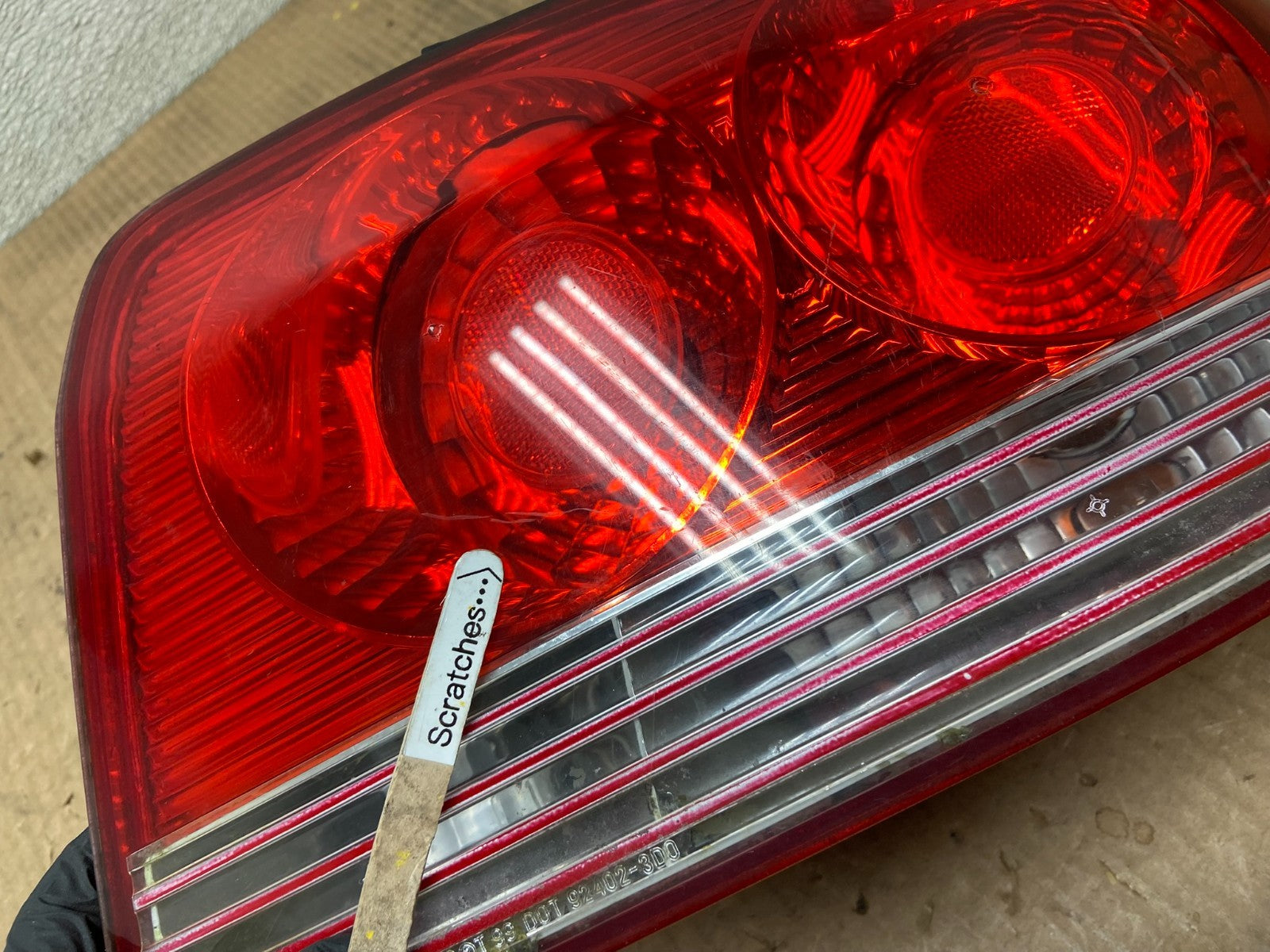 2002 to 2005 Hyundai Sonata Right Passenger Side Tail Light AA6611 LK3