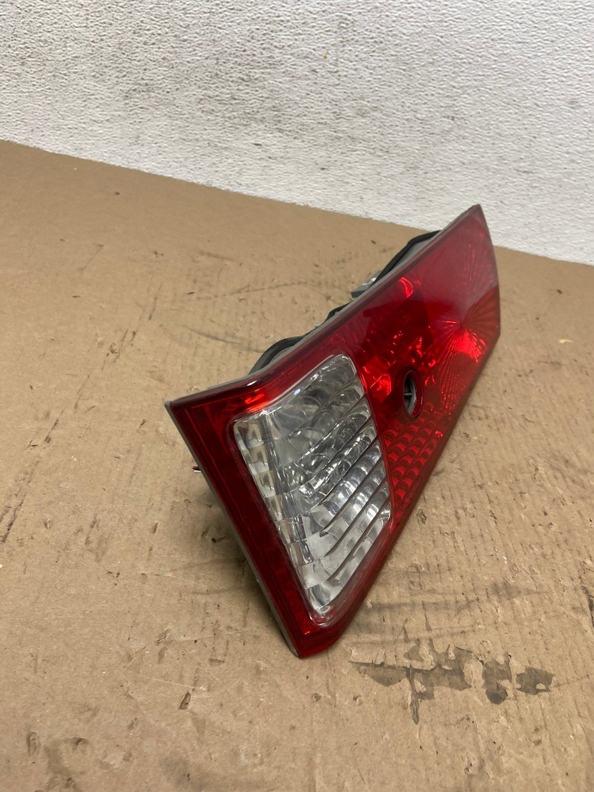 2000-2001 Toyota Camry Tail Light Right Passenger Rh Side Inner AD7827 LK2