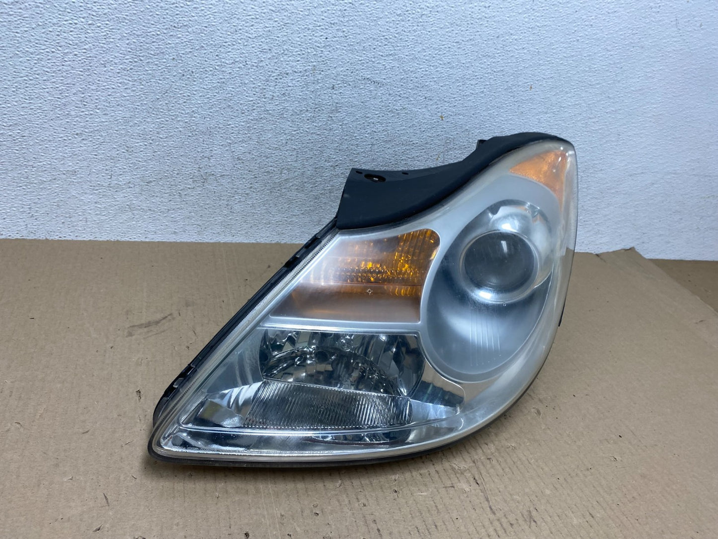 2007 to 2012 Hyundai Veracruz Left Driver LH Headlight Halogen AE7027 DW2
