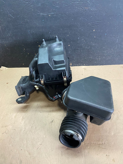 2007 to 2010 Lincoln MKX 3.7L Air Cleaner Box Resonator OEM O0857 DG5