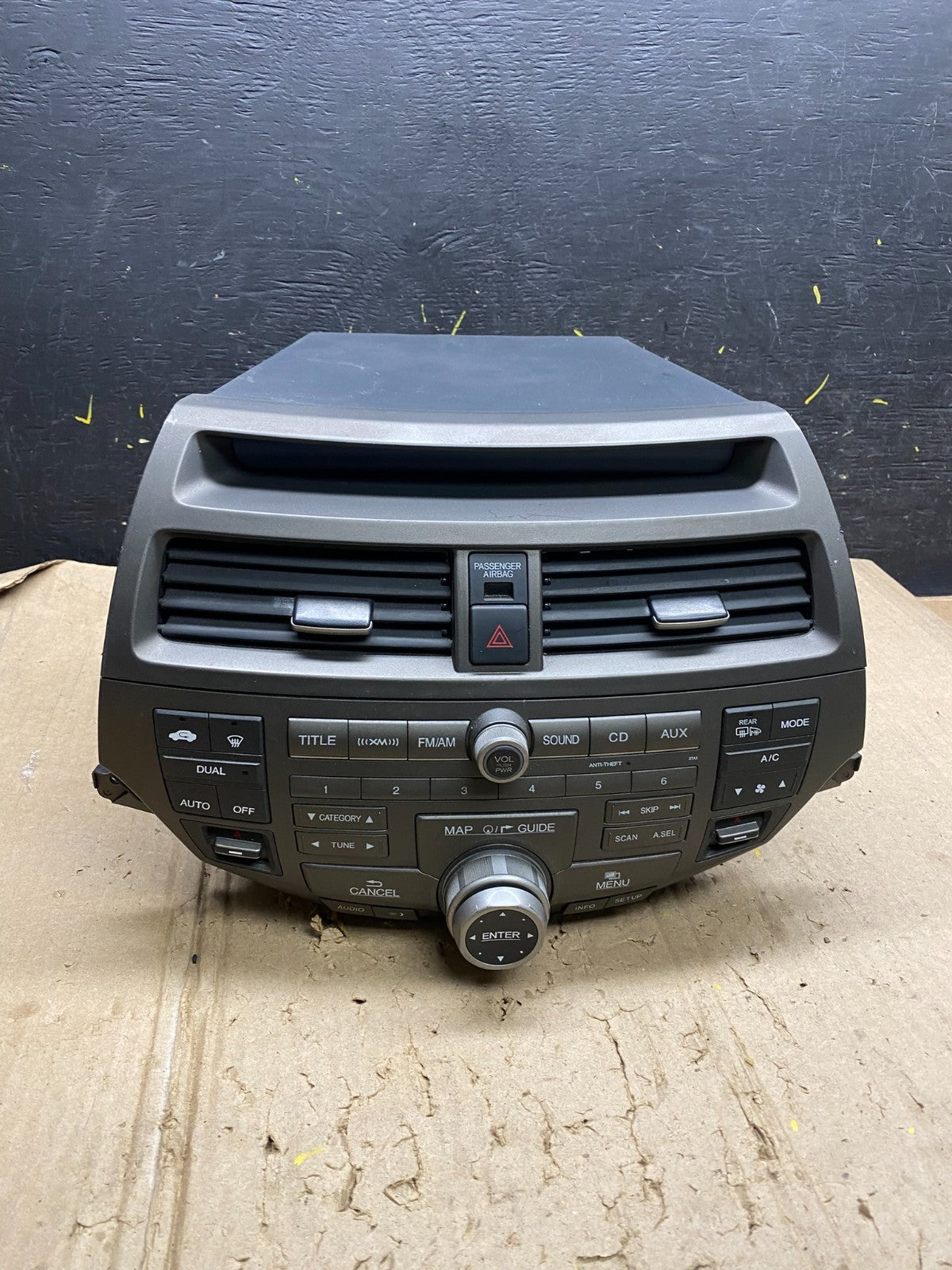 2012 to 2017 Nissan NV1500 NV2500 Radio AM FM CD Player Receiver Oem x6151 DG0