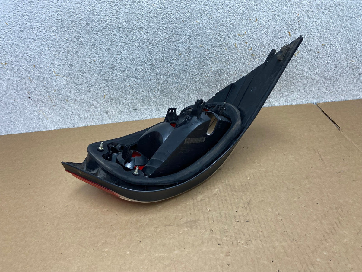 2004 - 2007 BMW 5 Series E60 Right Passenger RH Side Tail Light AI3274 LK4