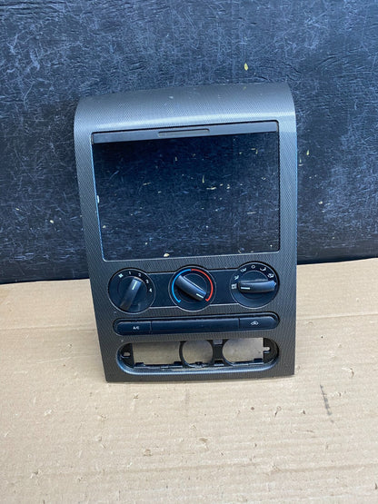 2004 to 2008 Ford F150 Radio Climate Dash Bezel Surround Black ag5278 DG0
