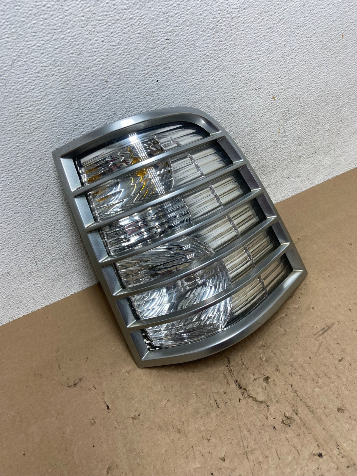 2006 - 2010 Mercury Mountaineer Right Side Tail Light AE6151 LK2