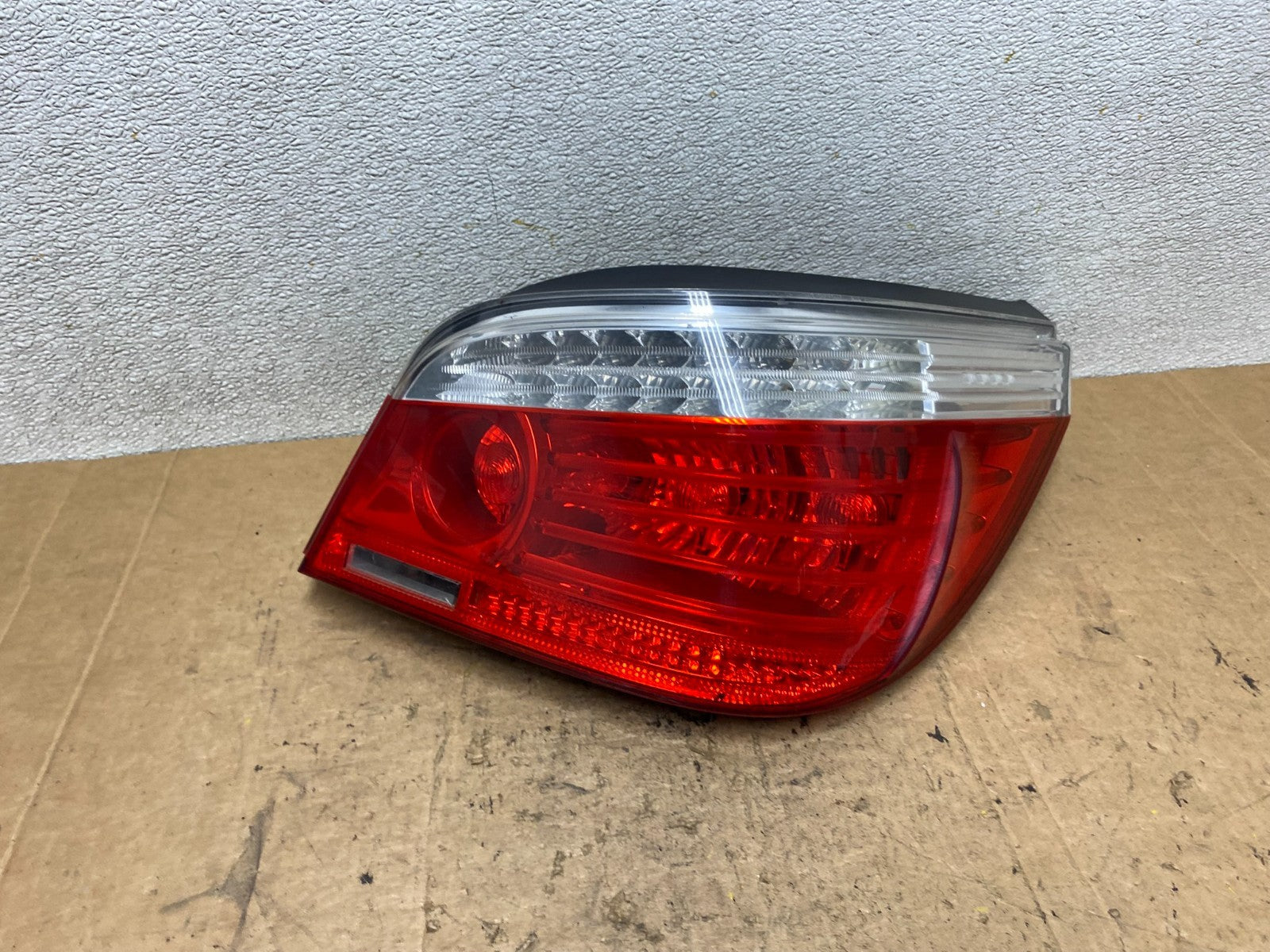 2008 2009 2010 BMW 5 525i 530i Right Passenger Rh Tail Side Light Oem T3728 DW0
