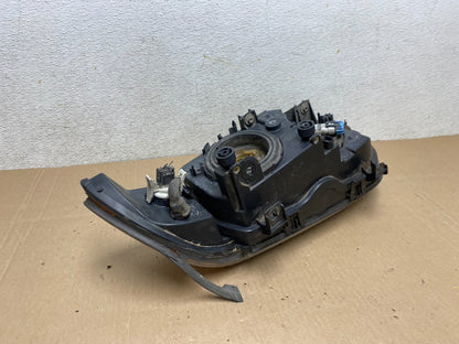 1997 - 2000 BMW E39 5 Series Headlight Right Passenger RH Halogen OEM J8505 DW9