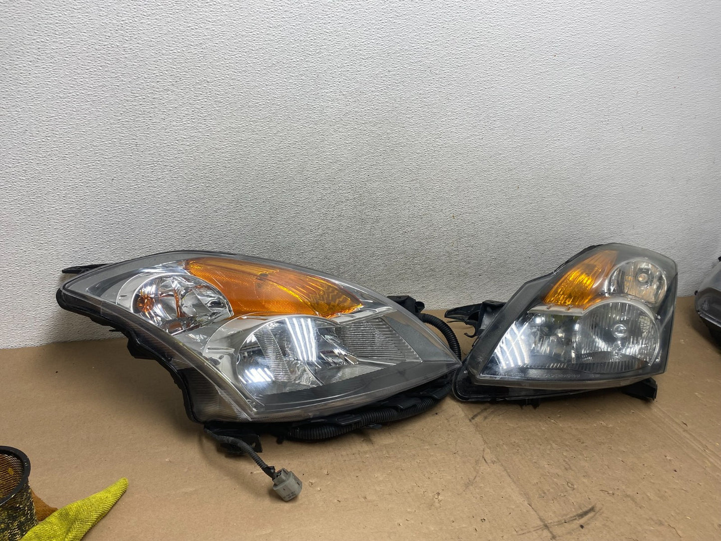 Sedan 2007 2008 2009 Nissan Altima Left+Right Set Headlights AG4827 DW2
