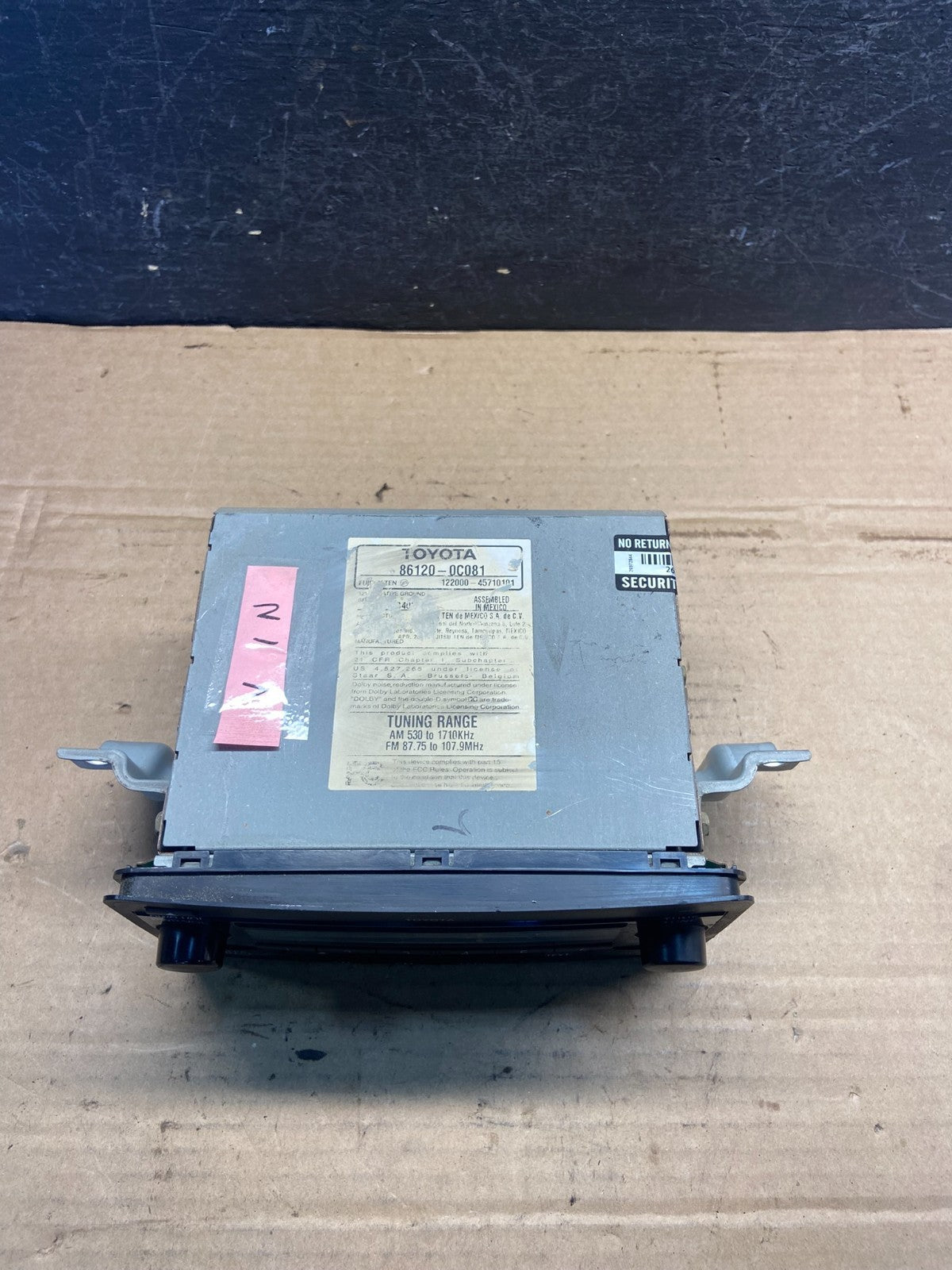 1999 to 2003 Toyota Tundra Sequoia AM/FM Radio Cassete Player AE2521 DG3