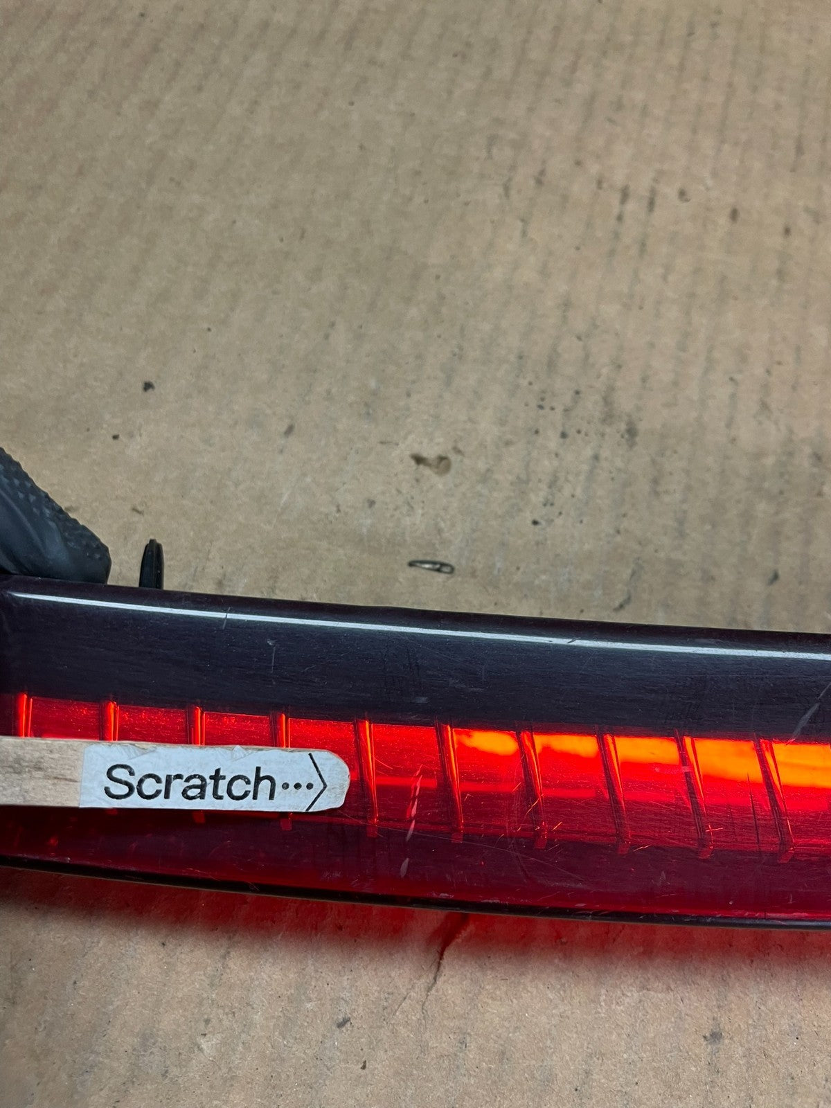2008-2013 Cadillac Cts Sedan Trunk Lid 3rd Third Brake Tail Light aa9129 DG4