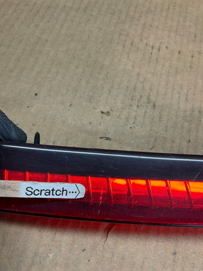 2008-2013 Cadillac Cts Sedan Trunk Lid 3rd Third Brake Tail Light aa9129 DG4