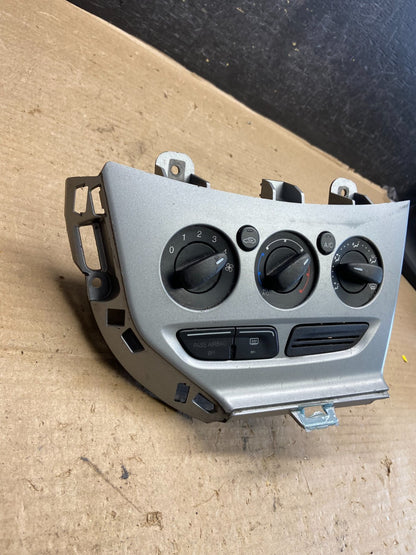2013 2014 Ford Focus Ac Heater Climate Control Temperature AH3742 DG3