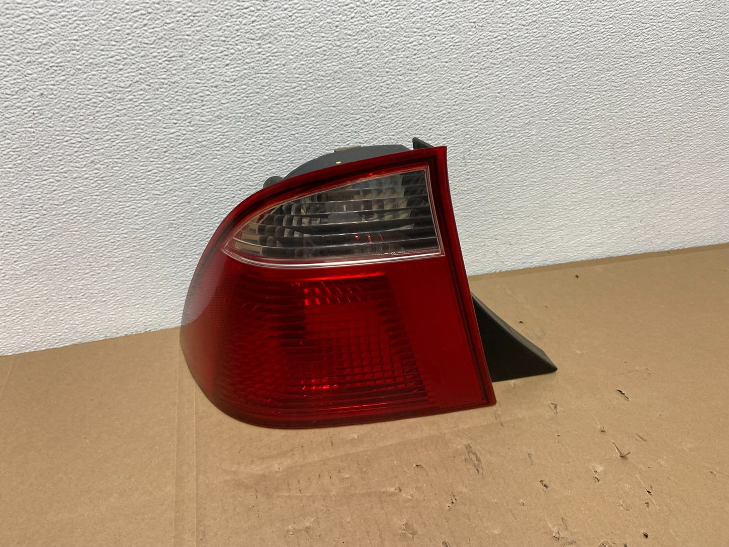 2005 2006 2007 Ford Focus Sedan Left Driver Side Tail Light Oem AB6801 DW0