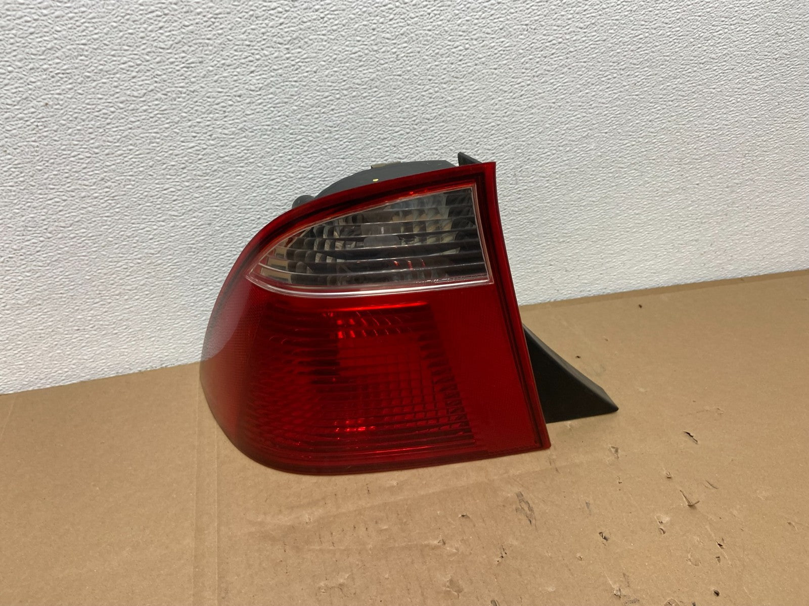 2005 2006 2007 Ford Focus Sedan Left Driver Side Tail Light Oem AB6801 DW0